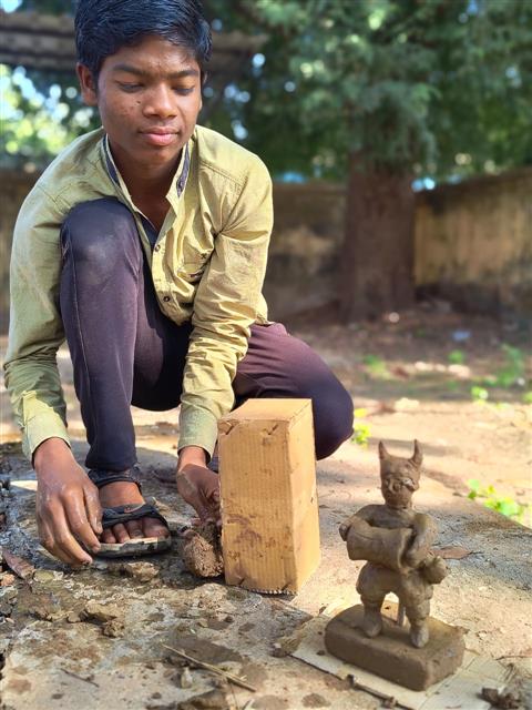 युवा उत्सव कार्यक्रम में रंगोली